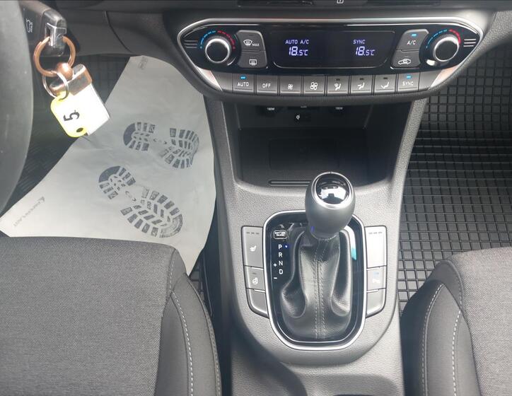 Hyundai i30 12