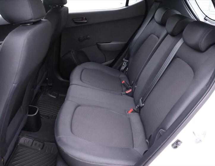 Hyundai i10 14
