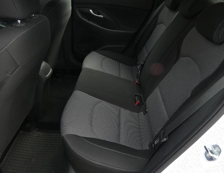 Hyundai i30 19