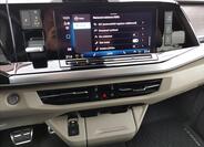Volkswagen Multivan 11
