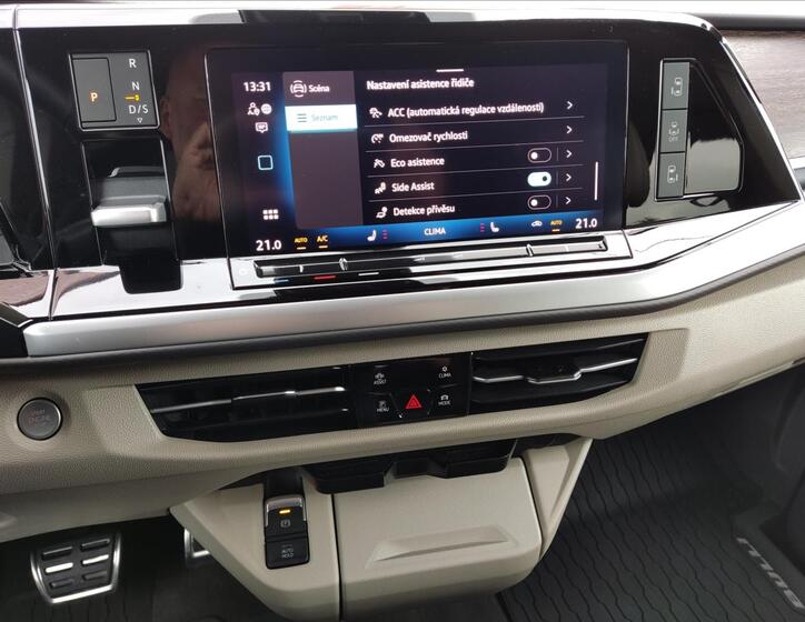 Volkswagen Multivan 11