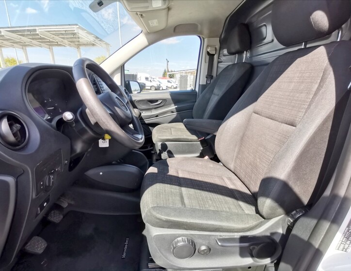 Mercedes-Benz Vito 5