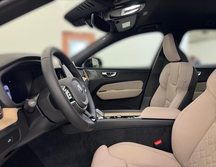 Volvo XC60 7