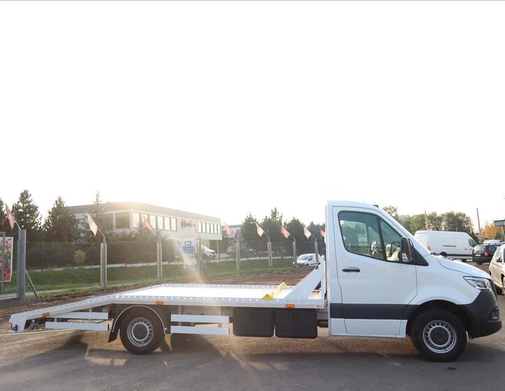 Mercedes-Benz Sprinter 5