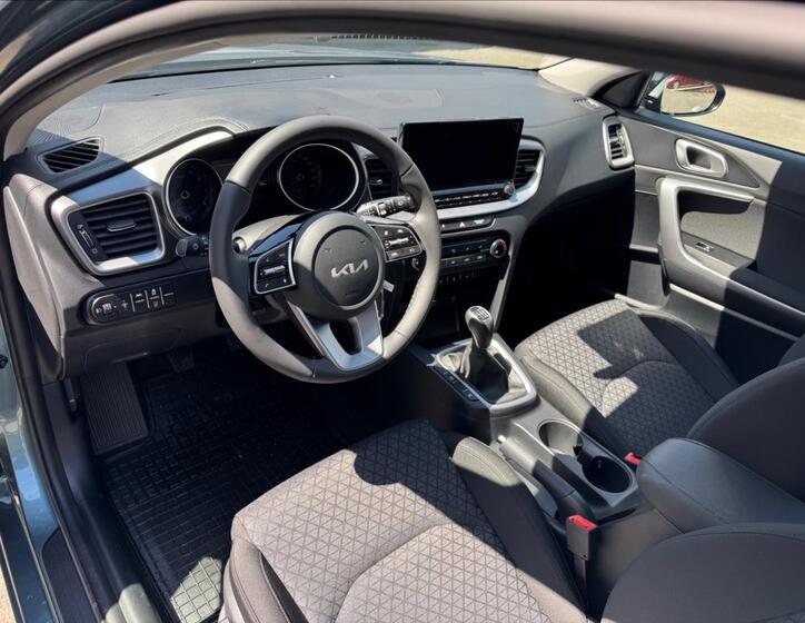 KIA Ceed 8