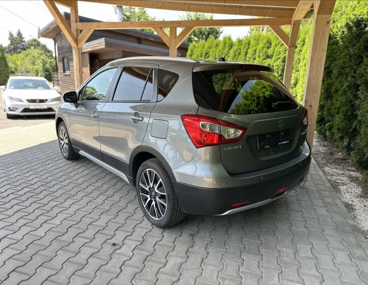 Suzuki SX4 S-Cross 3