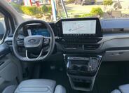 Ford Tourneo Custom 11
