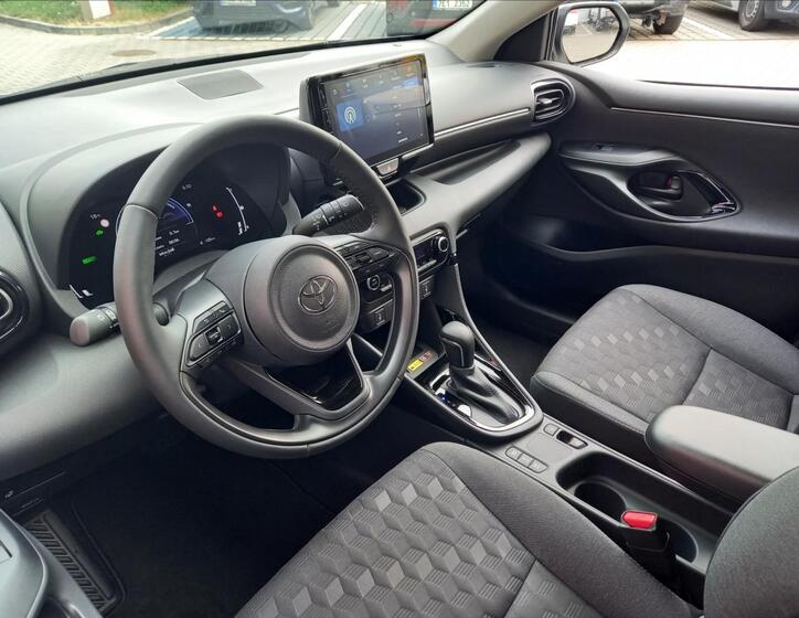 Toyota Yaris 7