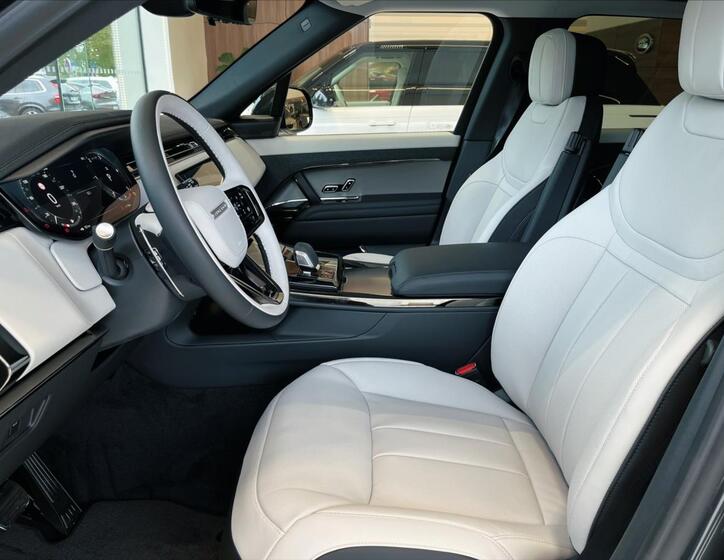 Land Rover Range Rover Sport 8