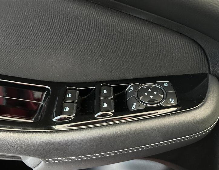 Ford S-MAX 10