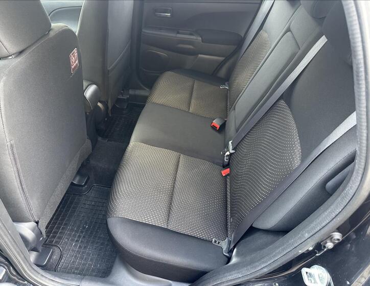 Mitsubishi ASX 13