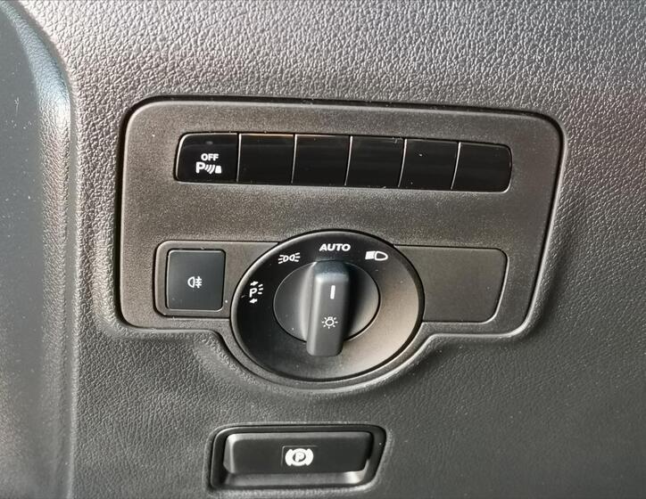 Mercedes-Benz Vito 16