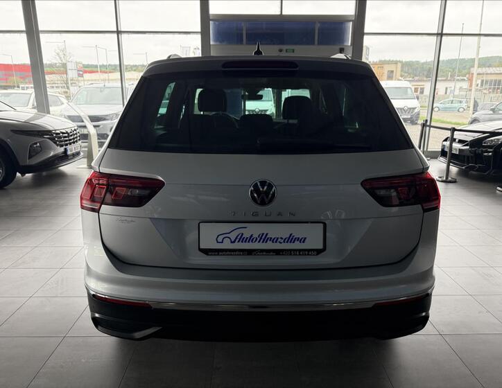 Volkswagen Tiguan 5