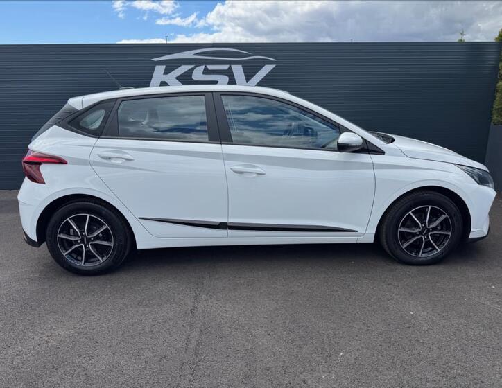 Hyundai i20 6