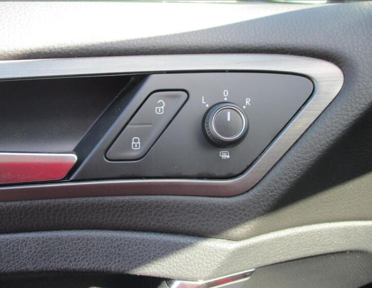 Volkswagen Golf 22