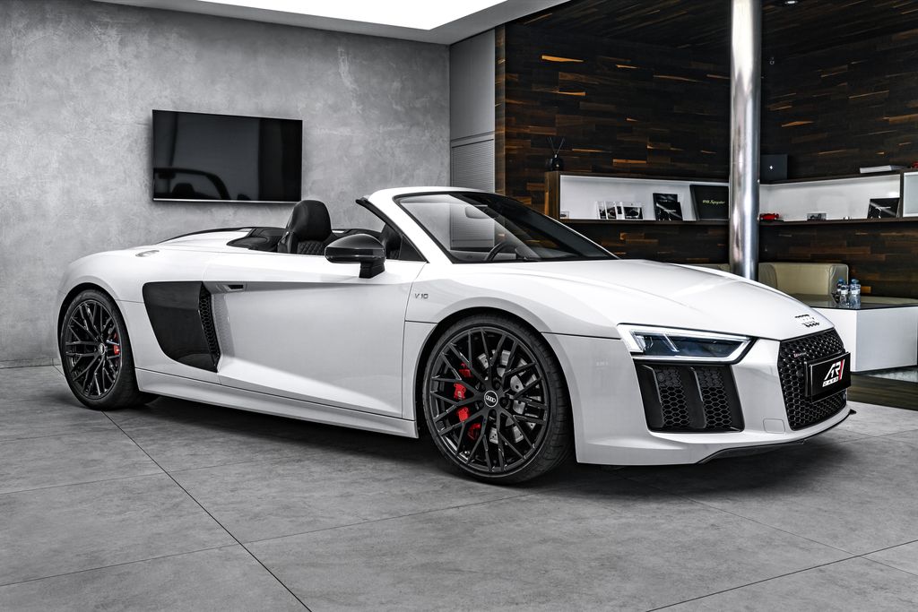 Audi R8