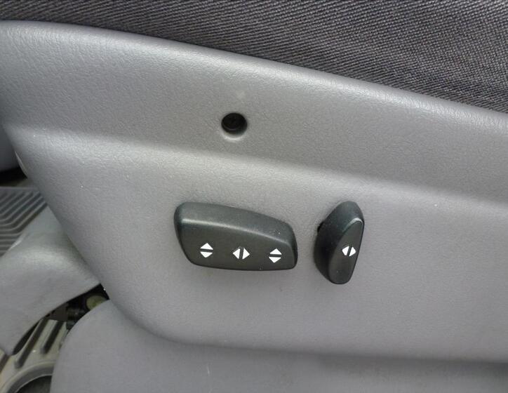 Dodge Grand Caravan 38