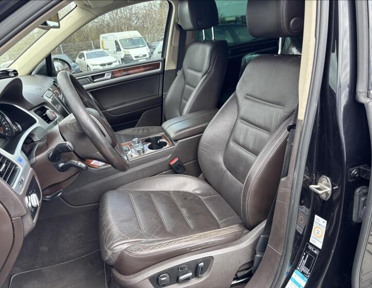Volkswagen Touareg 7