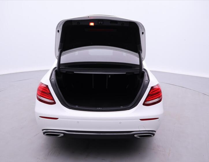 Mercedes-Benz Třídy E 9