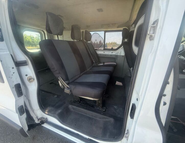Renault Trafic 12