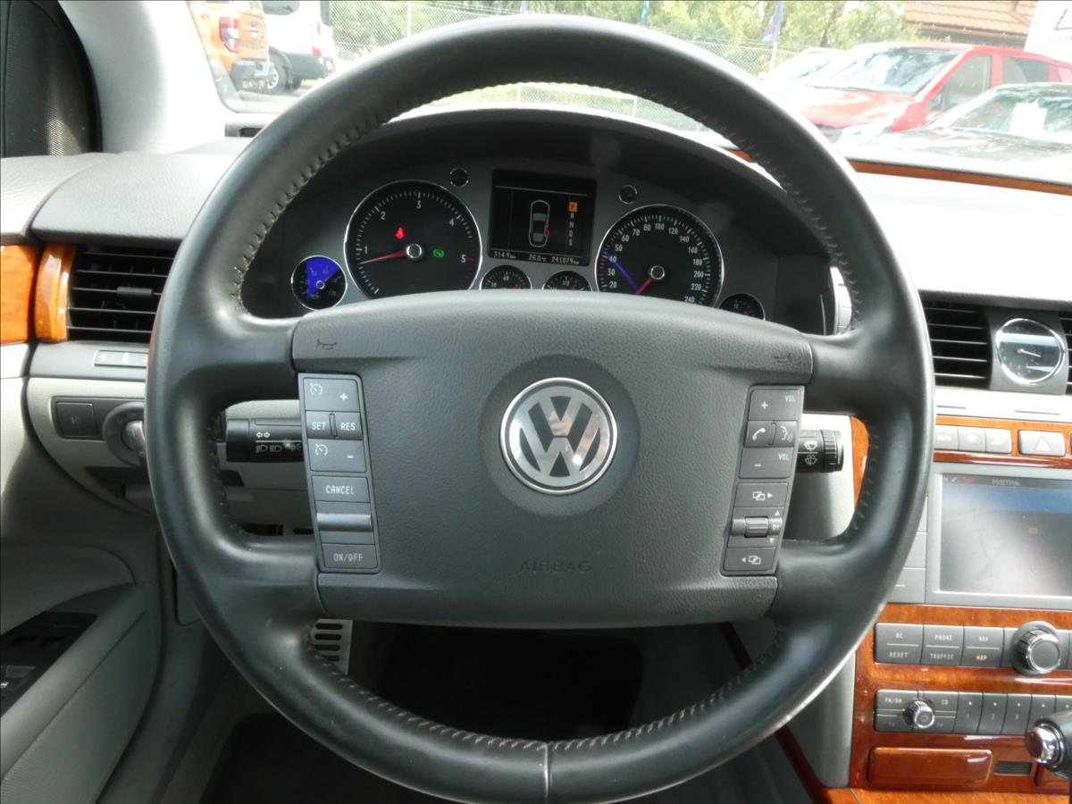 Volkswagen Phaeton