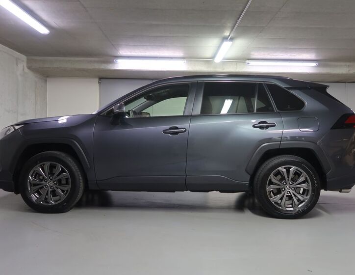 Toyota RAV4 8