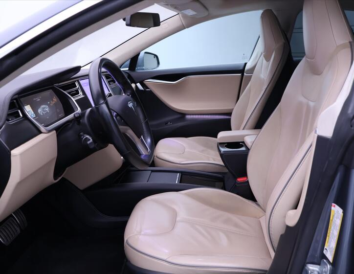 Tesla Model S 14