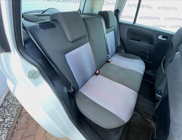 Ford Fusion 19
