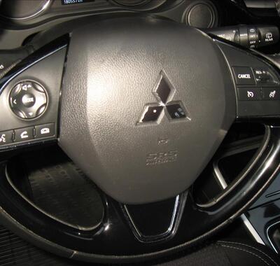 Mitsubishi Outlander 32