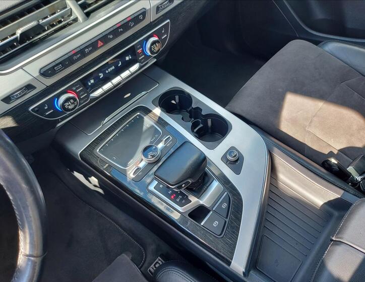 Audi Q7 51