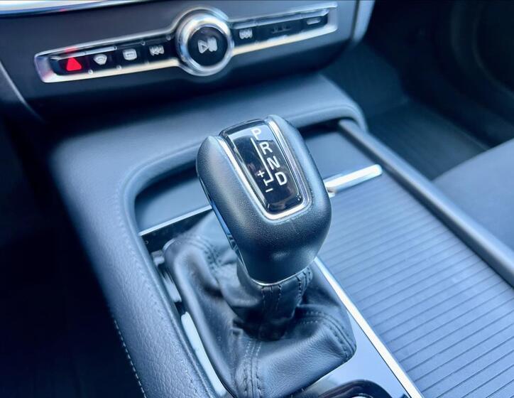 Volvo V90 40