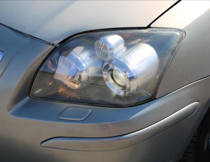 Toyota Avensis 21