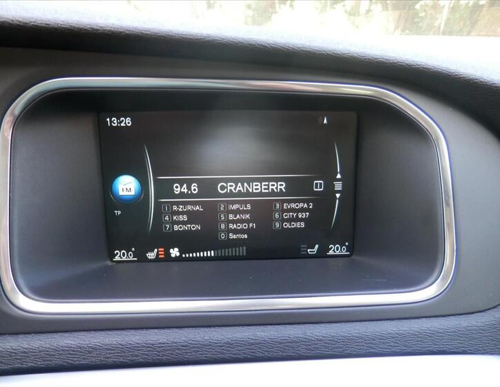 Volvo V40 20