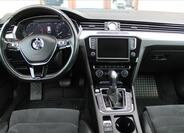 Volkswagen Passat 9