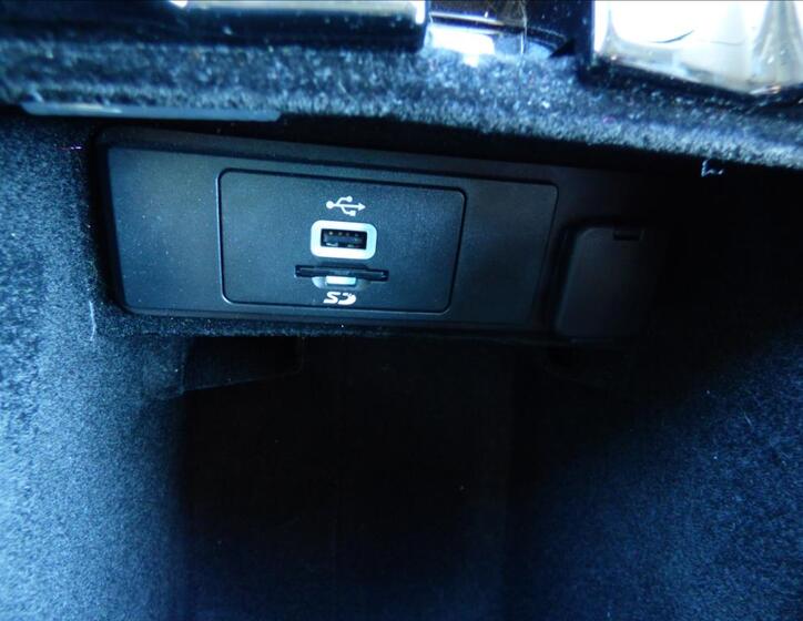 Ford Mondeo 44
