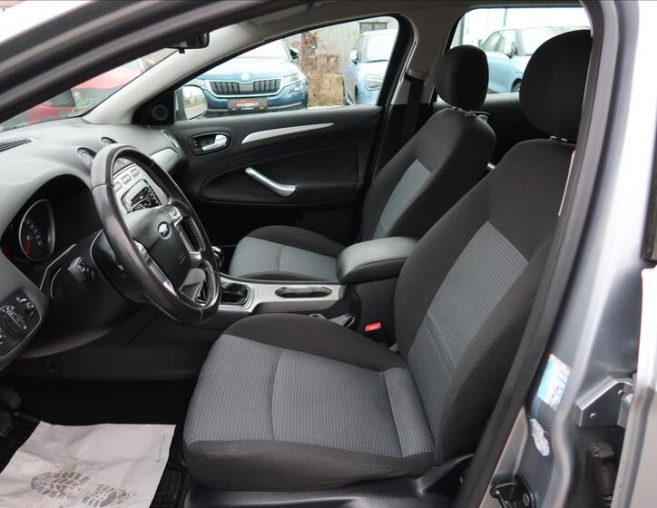 Ford Mondeo 12