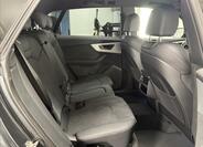 Audi Q8 11