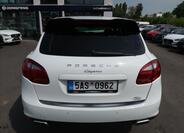 Porsche Cayenne 8