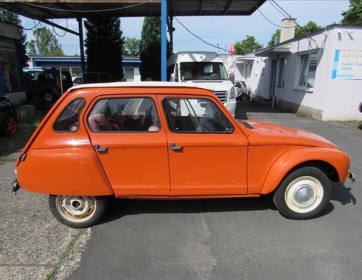 Citroën 2CV 8