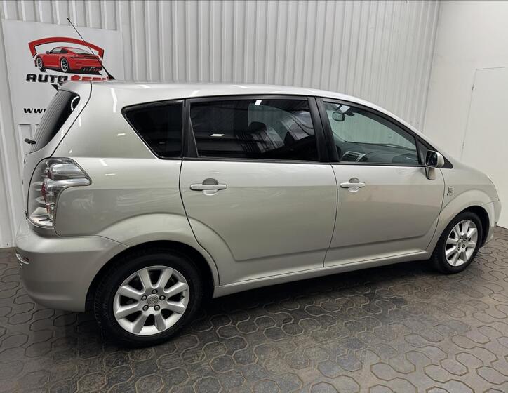 Toyota Corolla Verso 9