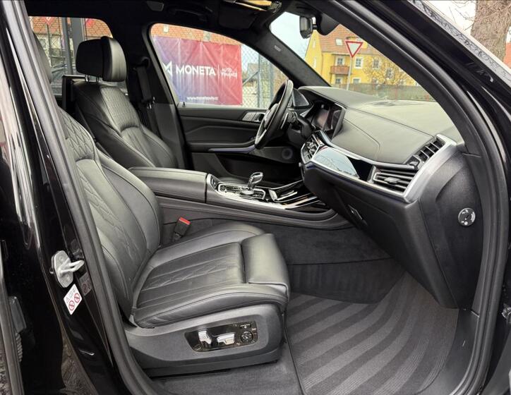 BMW X7 31