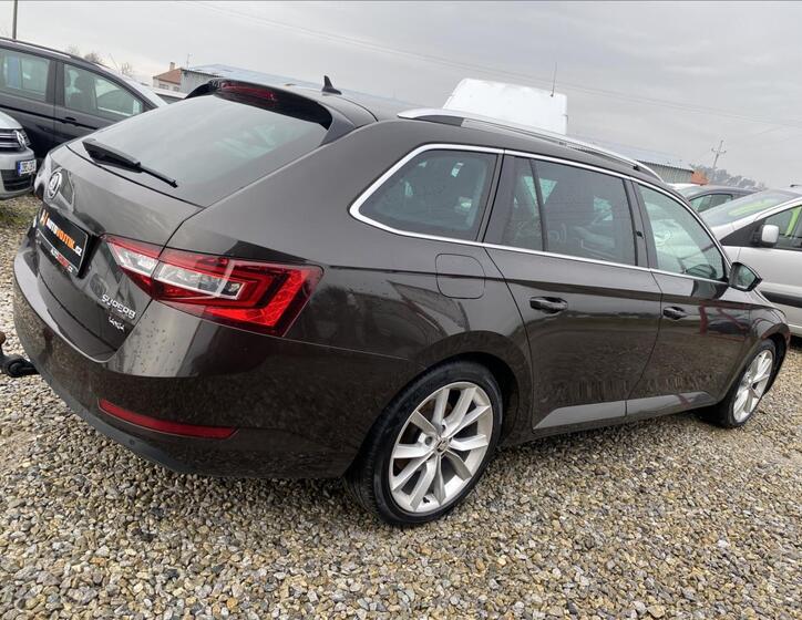 Škoda Superb 5