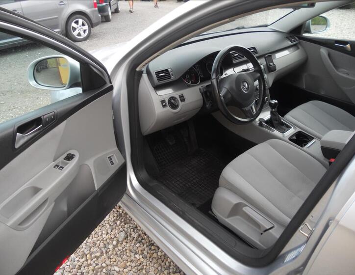 Volkswagen Passat 11