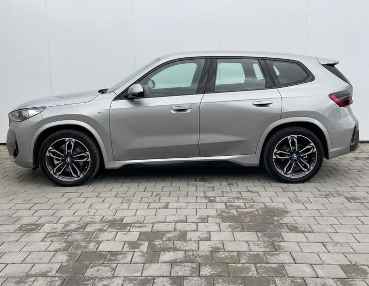 BMW iX1 3