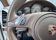 Porsche Cayenne 26