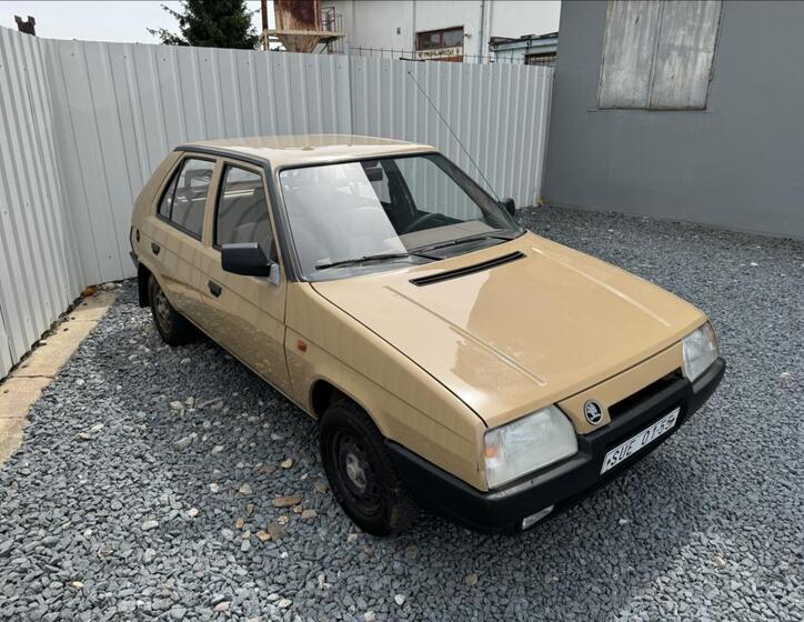 Škoda Favorit 7