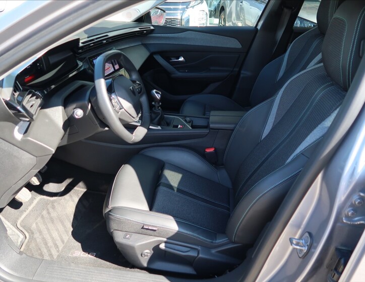 Peugeot 308 8