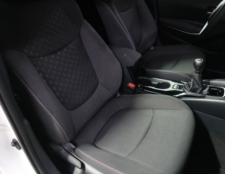 Toyota Corolla 13