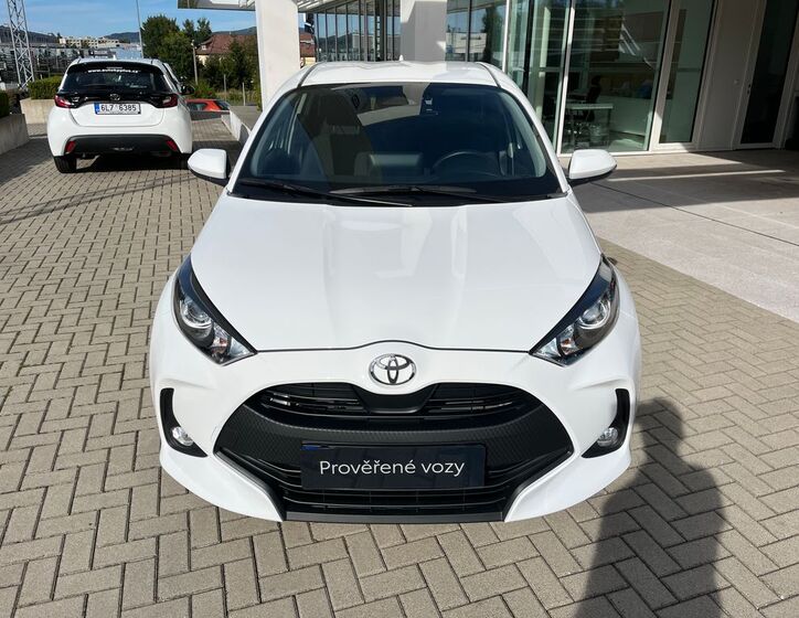 Toyota Yaris 9