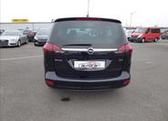 Opel Zafira 4